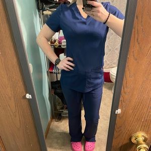 Heartsoul size Small scrub set